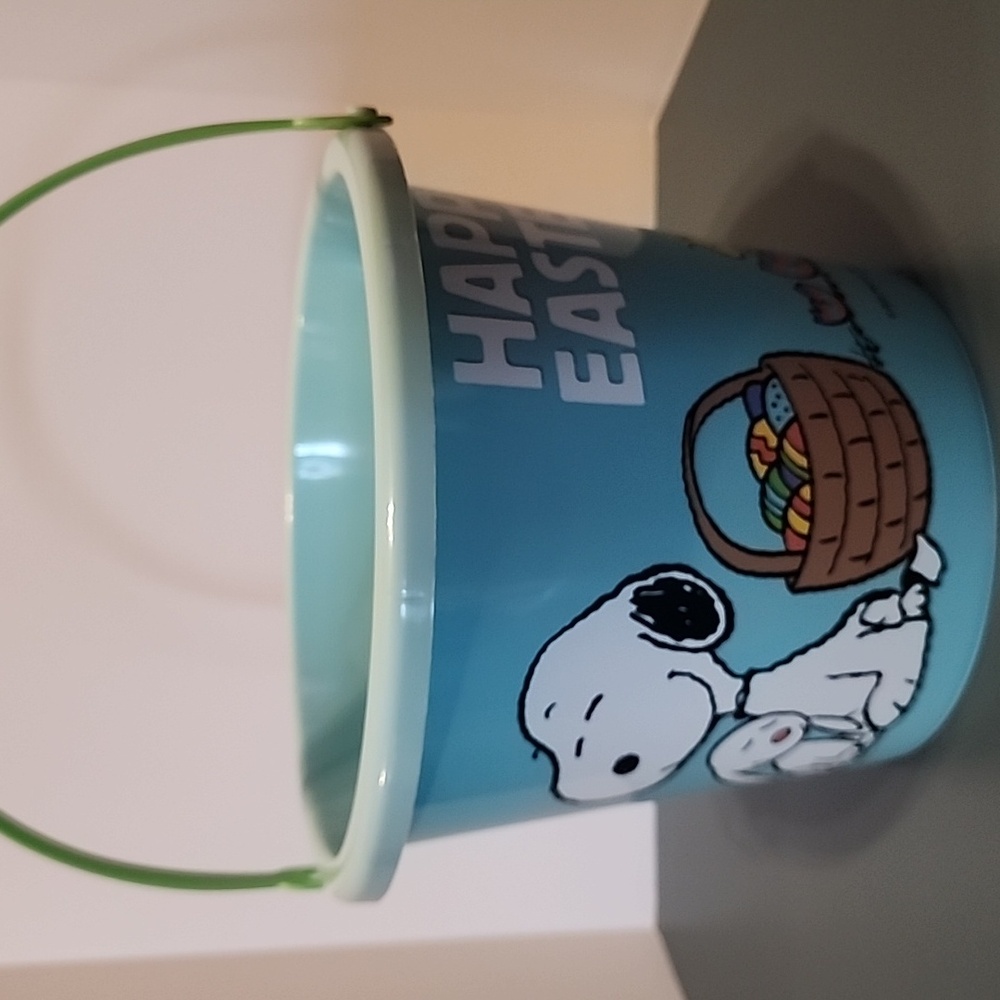 PEANUTS plastic Easter bucket - Picture 2 of 3